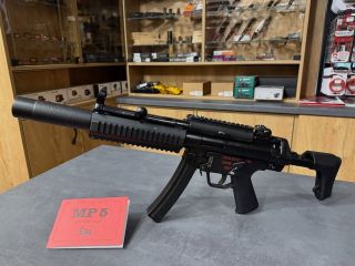 NEW MP5SD 😎 Ikonický samopal od zbrojovky @hecklerandkoch v novém designu 👍 Další kus z naší vojenské sekce 🫡 #hk #mp5 #sd...