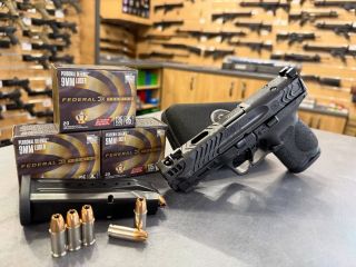 S&W MP9 M2.0 COMPACT CARRY COMP je opět skladem na prodejně 🫡 Moderní pistole na EDC od @smithandwessoninc ve velmi...