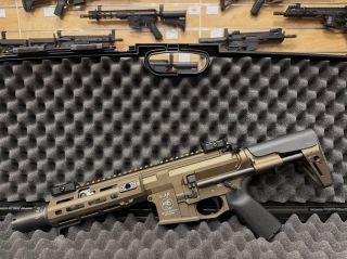 V-AR 6,5” BRONZE v ráži 300BLK @var_zbrane s teleskopickou pažbou a stavitelným gas blokem 🤟 Tento a další modely SKLADEM...