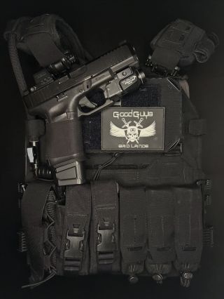 SATURDAY DRESS CODE od @templarsgear 🤟Klidnou a bezpečnou sobotní noc všem 🫡 #edc #ccw #tactical #best #plate...