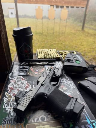 EL PRESIDENTE DRILL 🫡 Něco málo z dnešního tréninku, klidnou adventní neděli všem 🎄#pistol #shooting #training #sunday #czech