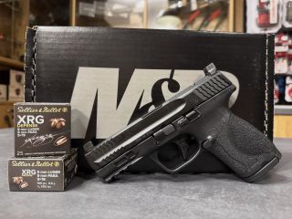 S&W MP9 M2.0 od @smithandwessoninc nově skladem na prodejně 🫡 Odkaz na eshop najdete v biu👆#guns #ammo #shop #prague...